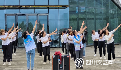 喜迎二十大 文艺润民心——巴山文艺帐篷轻骑队文艺采风活动走进宣汉庙安